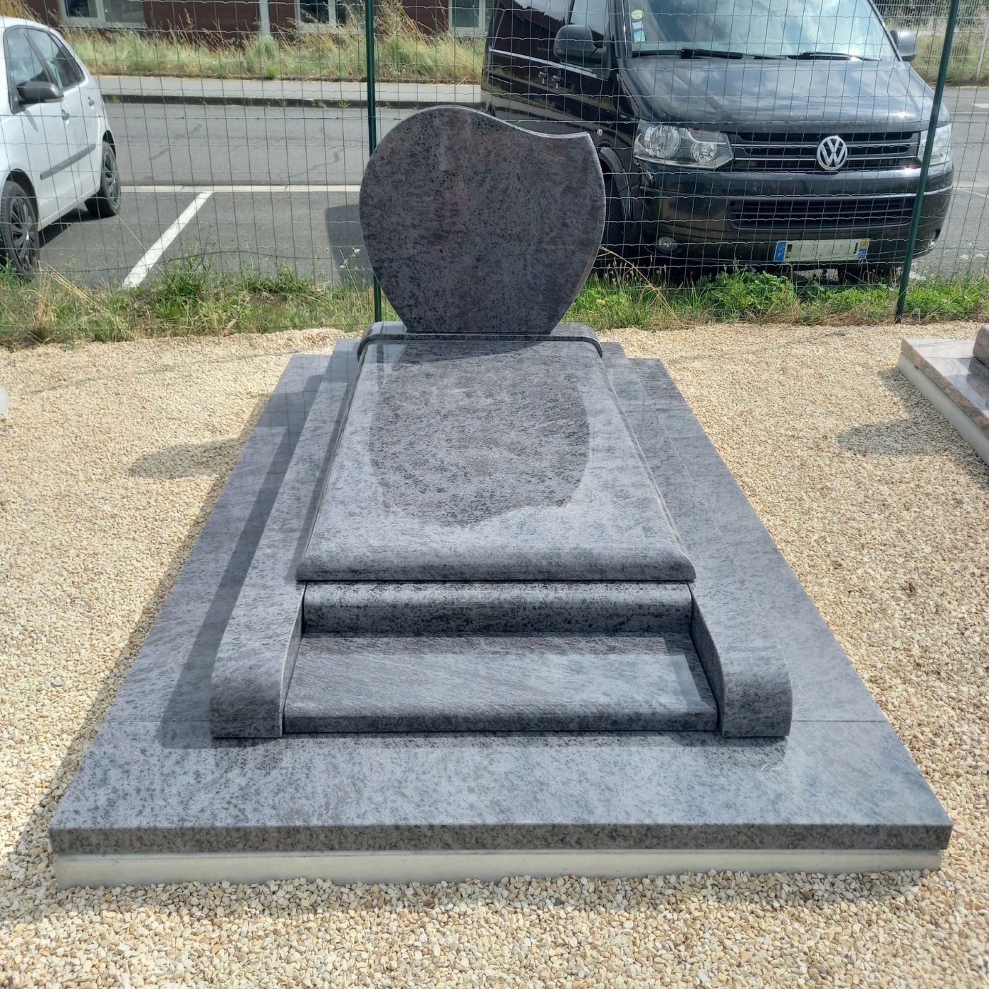Marbrerie et monuments funéraires à Poitiers