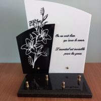 Plaque funéraire à Châtellereault